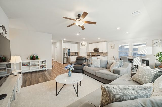 222 Luna Lane, Lake Dallas, TX 75065