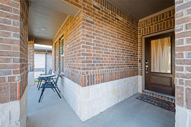 222 Luna Lane, Lake Dallas, TX 75065