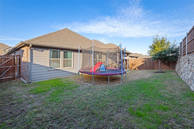 222 Luna Lane, Lake Dallas, TX 75065