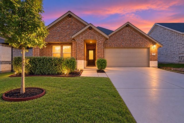 222 Luna Lane, Lake Dallas, TX 75065