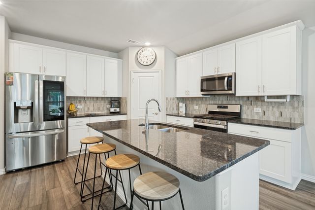 222 Luna Lane, Lake Dallas, TX 75065