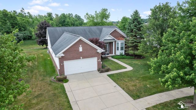 24219 Charlevoix Street, Flat Rock, MI 48134