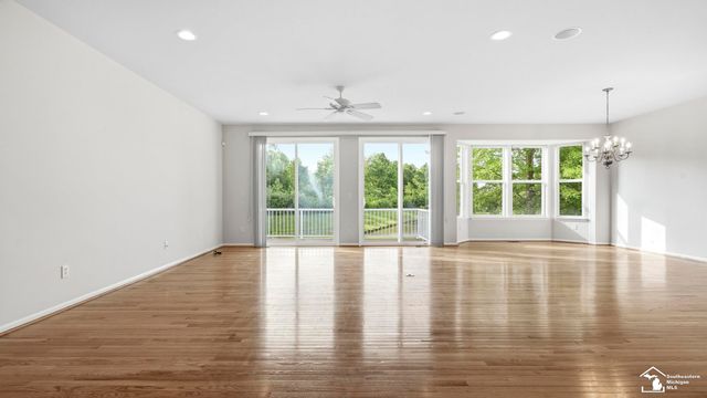 24219 Charlevoix Street, Flat Rock, MI 48134