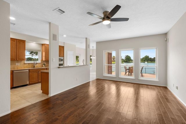 6838 Portuguese Bend Drive, Missouri City, TX 77459
