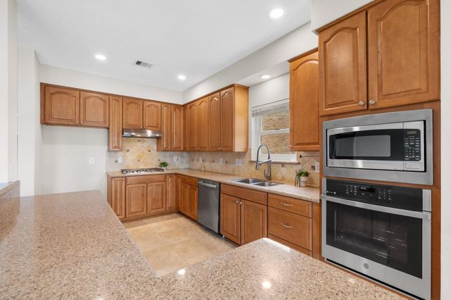 6838 Portuguese Bend Drive, Missouri City, TX 77459