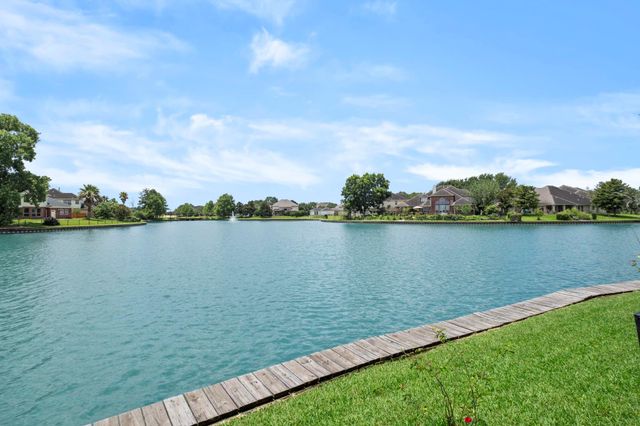 6838 Portuguese Bend Drive, Missouri City, TX 77459