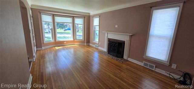 6130 Oakman Boulevard, Dearborn, MI 48126