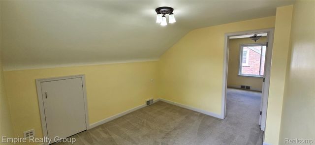 6130 Oakman Boulevard, Dearborn, MI 48126