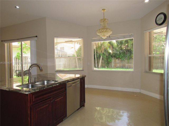 10255 Guatemala St, Cooper City, FL 33026