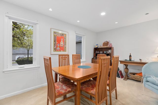 18 Indian Dawn 18, Wayland, MA 01778