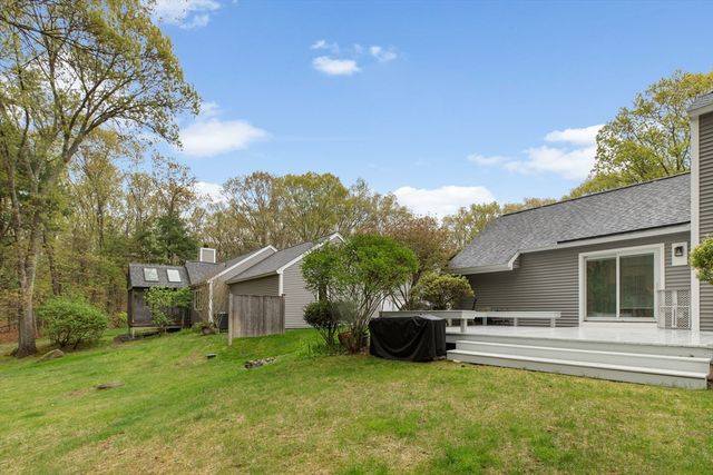 18 Indian Dawn 18, Wayland, MA 01778