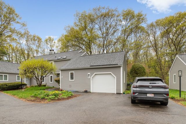 18 Indian Dawn 18, Wayland, MA 01778