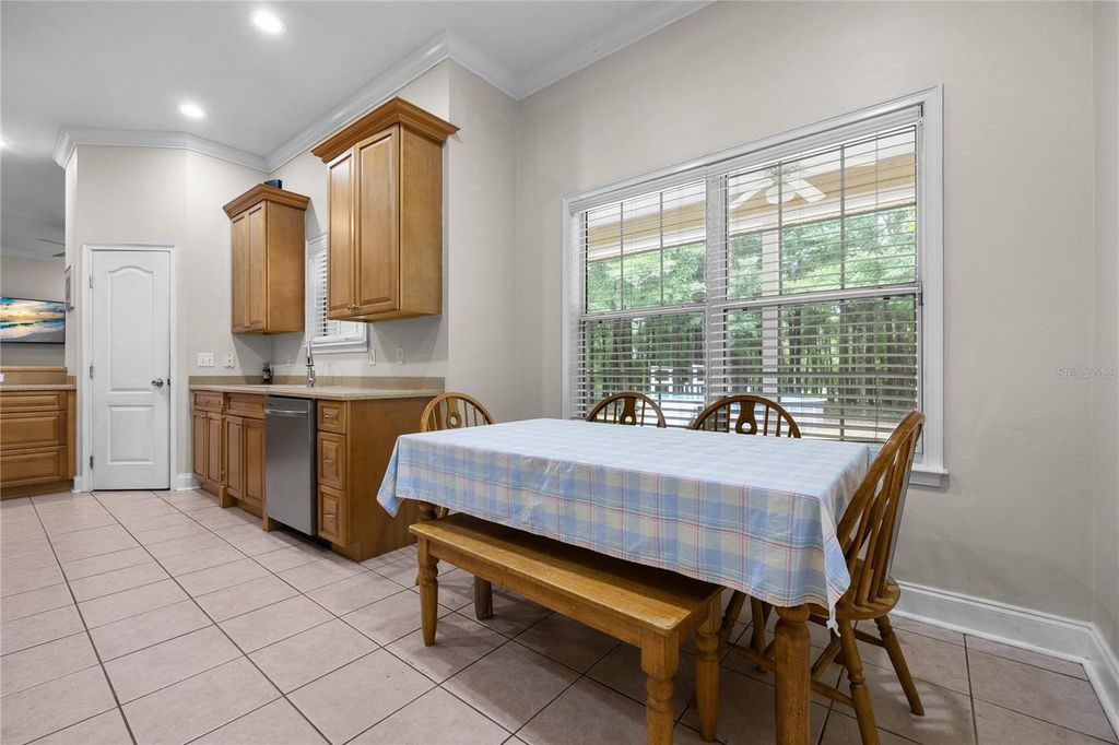 Image 16 of property listing at 21737 OLD PROVIDENCE ROAD, Alachua, FL 32615