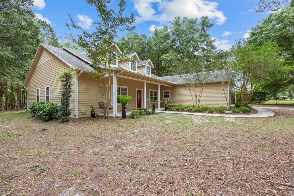 Image 3 of property listing at 21737 OLD PROVIDENCE ROAD, Alachua, FL 32615