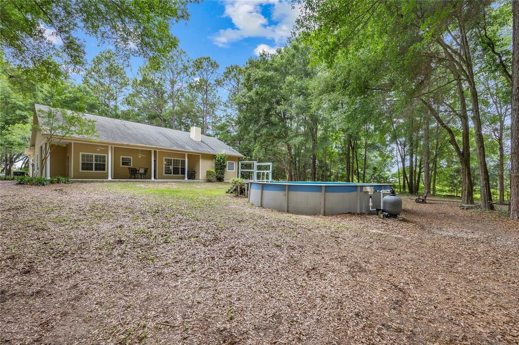 Image 5 of property listing at 21737 OLD PROVIDENCE ROAD, Alachua, FL 32615