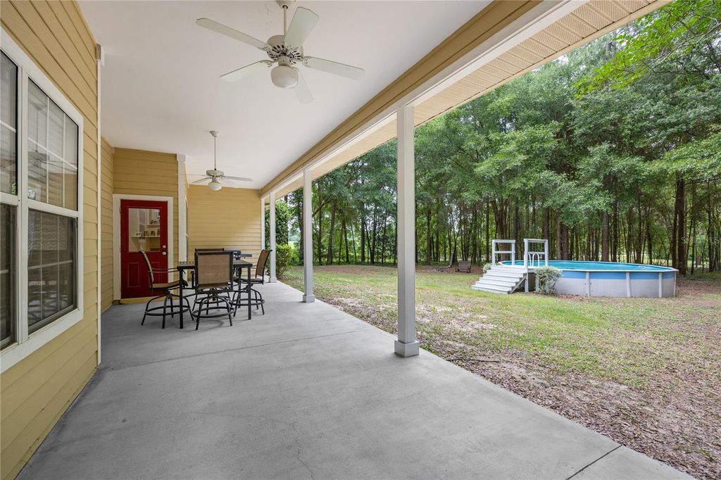 Image 6 of property listing at 21737 OLD PROVIDENCE ROAD, Alachua, FL 32615