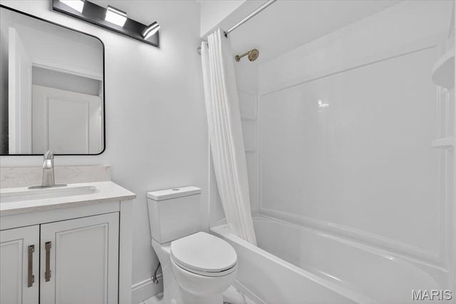 10457 Briarbend Drive 8, St Louis, MO 63146