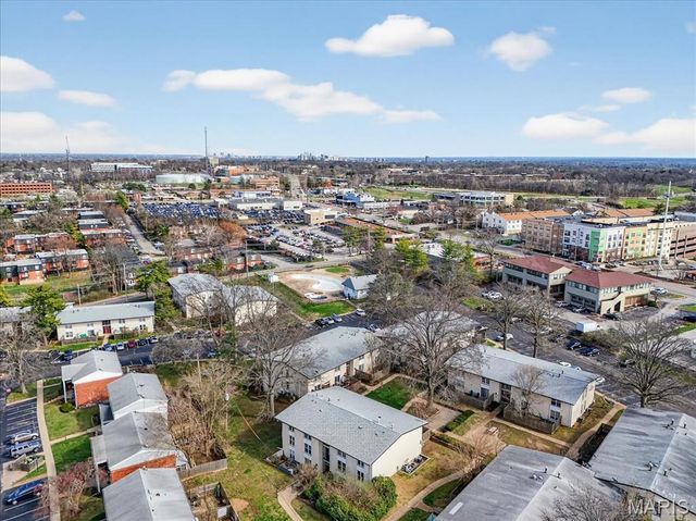 10457 Briarbend Drive 8, St Louis, MO 63146