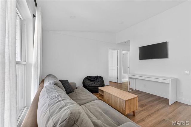 10457 Briarbend Drive 8, St Louis, MO 63146