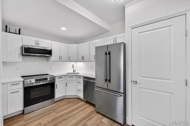 10457 Briarbend Drive 8, St Louis, MO 63146