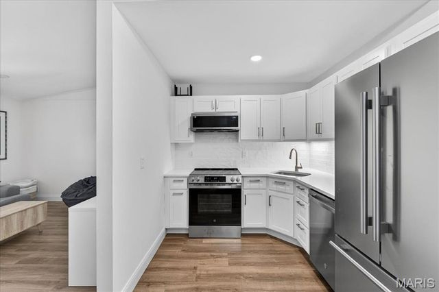 10457 Briarbend Drive 8, St Louis, MO 63146