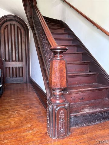 612 Lodi Street, Syracuse, NY 13203