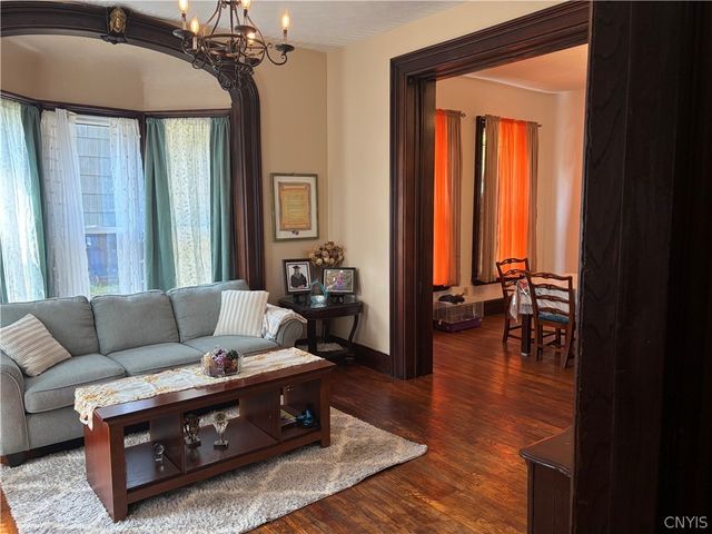 612 Lodi Street, Syracuse, NY 13203