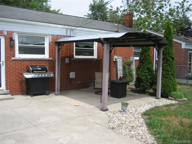22039 Haskell Street, Taylor, MI 48180