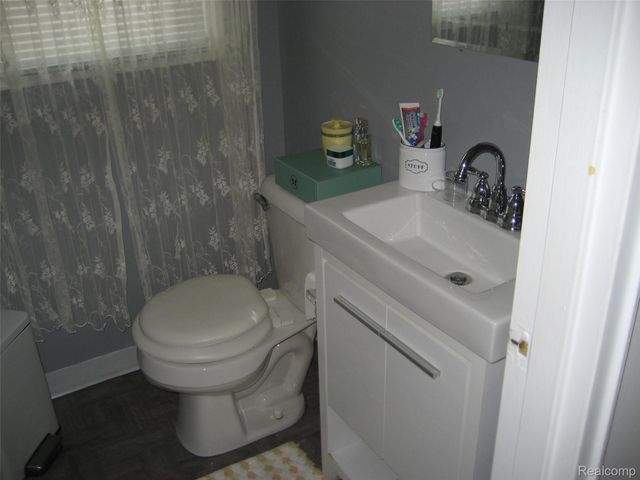 22039 Haskell Street, Taylor, MI 48180