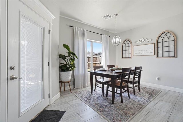 206 NW Granite Ave, Cache, OK 73527