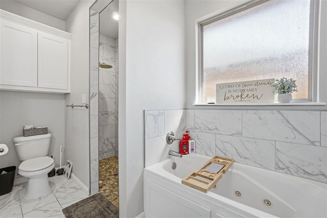 206 NW Granite Ave, Cache, OK 73527