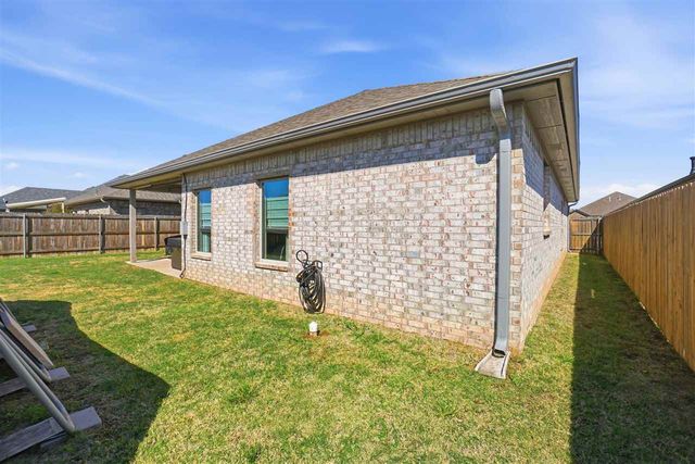 206 NW Granite Ave, Cache, OK 73527