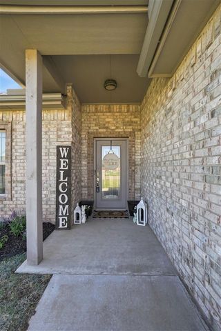 206 NW Granite Ave, Cache, OK 73527