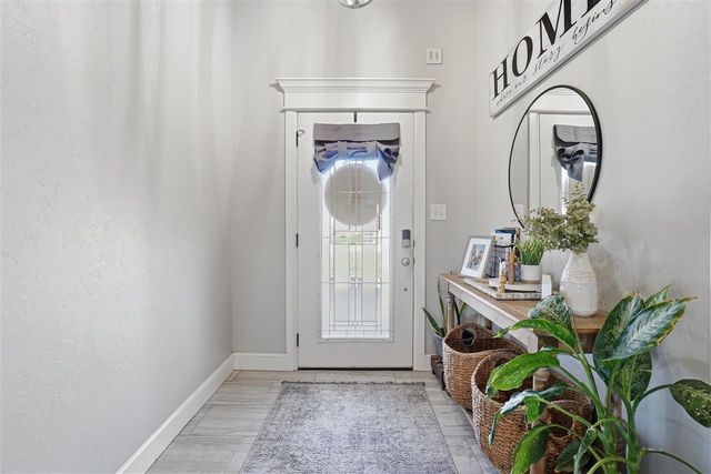 206 NW Granite Ave, Cache, OK 73527