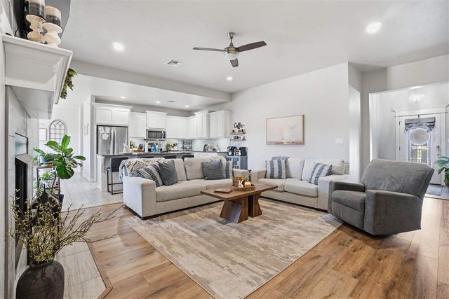 206 NW Granite Ave, Cache, OK 73527