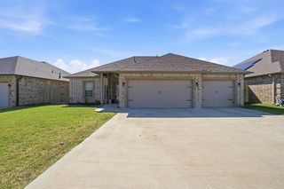 206 NW Granite Ave, Cache, OK 73527