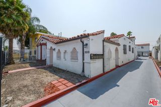 520 W 82nd Street, Los Angeles, CA 90044