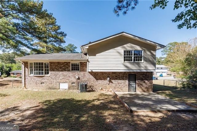 5755 Bearing Way, Atlanta, GA 30349