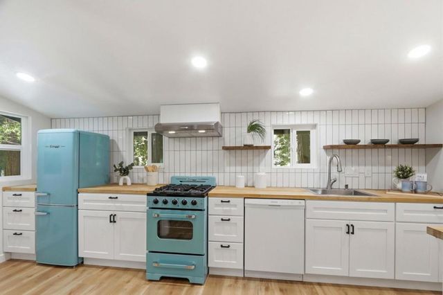 11669 Lakeshore Drive, Felton, CA 95018