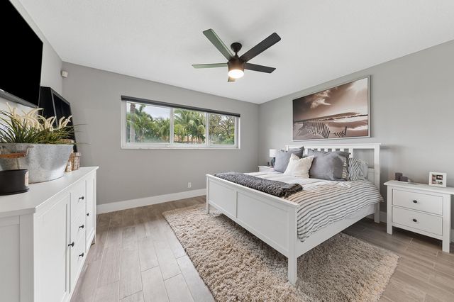282 NE 27th Court, Boca Raton, FL 33431
