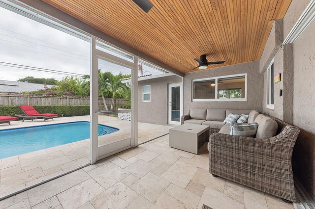 282 NE 27th Court, Boca Raton, FL 33431