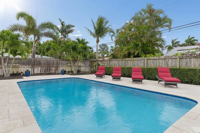 282 NE 27th Court, Boca Raton, FL 33431