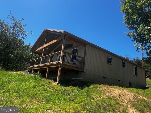 2066 DISPANET RD, Mathias, WV 26812