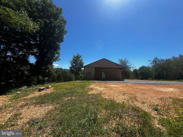2066 DISPANET RD, Mathias, WV 26812