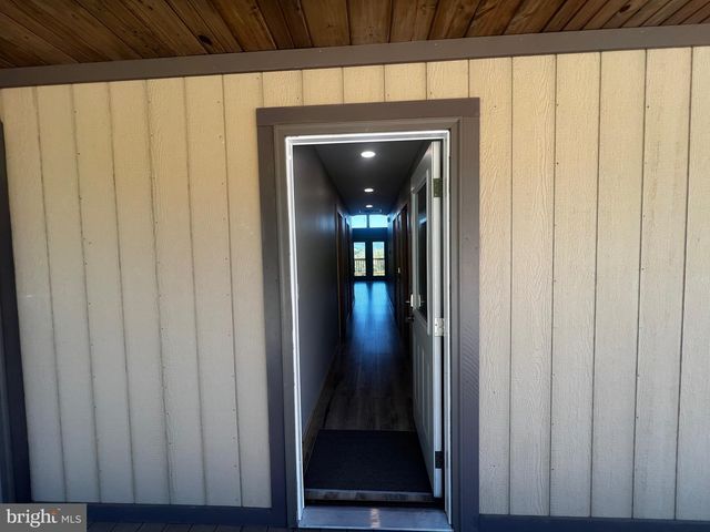 2066 DISPANET RD, Mathias, WV 26812