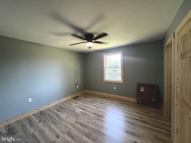 2066 DISPANET RD, Mathias, WV 26812