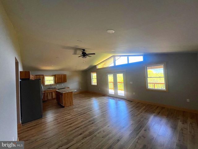 2066 DISPANET RD, Mathias, WV 26812