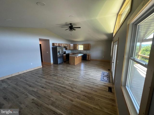 2066 DISPANET RD, Mathias, WV 26812
