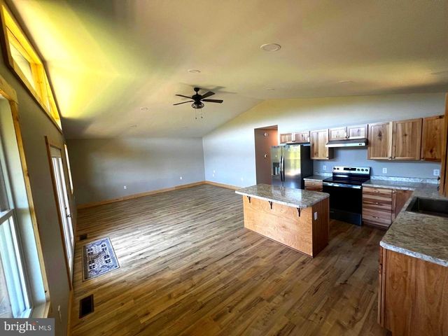 2066 DISPANET RD, Mathias, WV 26812