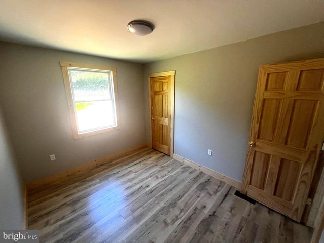 2066 DISPANET RD, Mathias, WV 26812